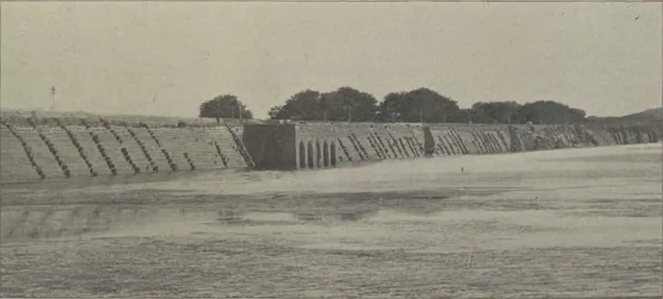 The Hussain Sagar bund, a long stone embankment.
