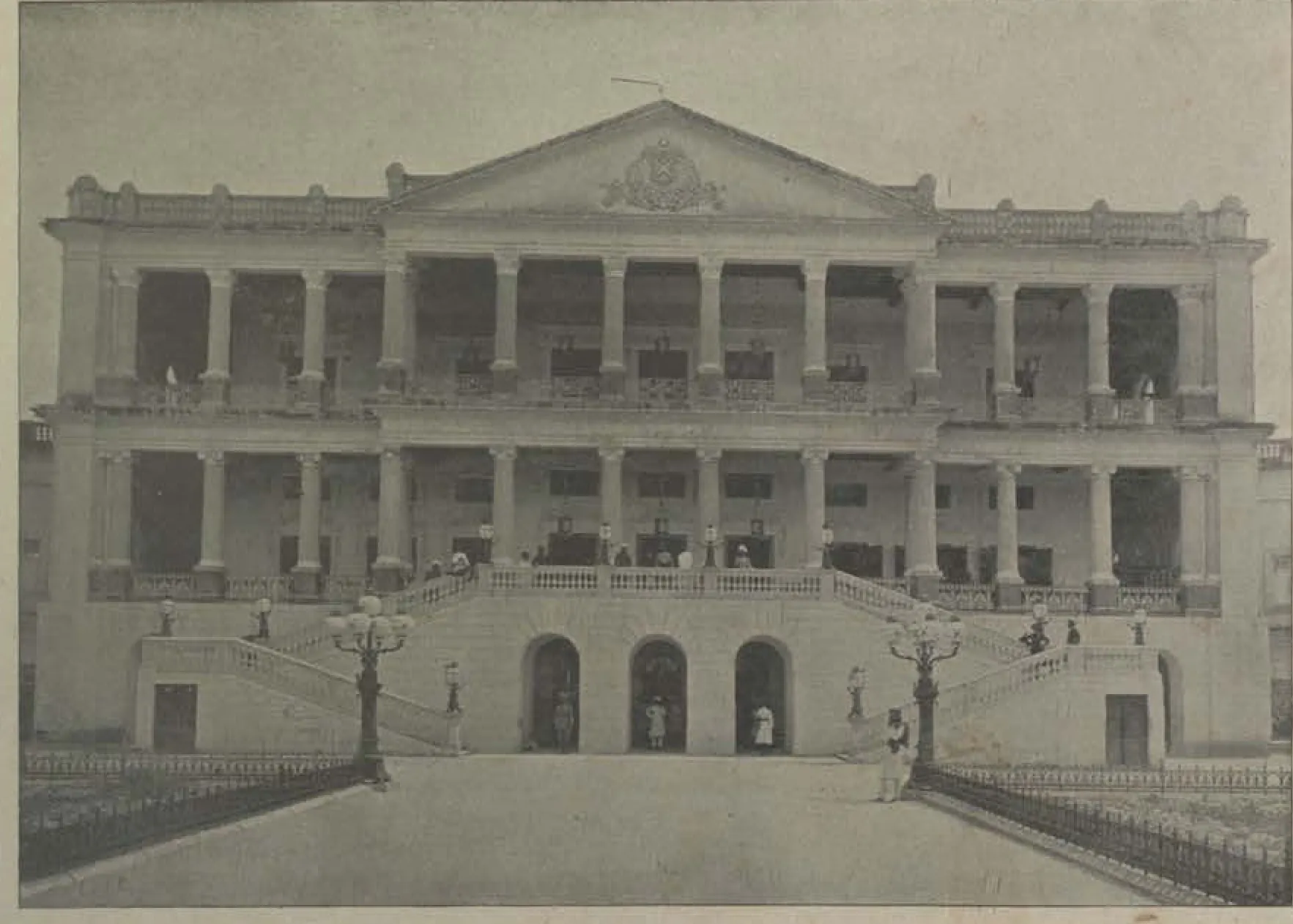 The Falaknuma palace, a two-storeyed colonnaded front with a double staircase.