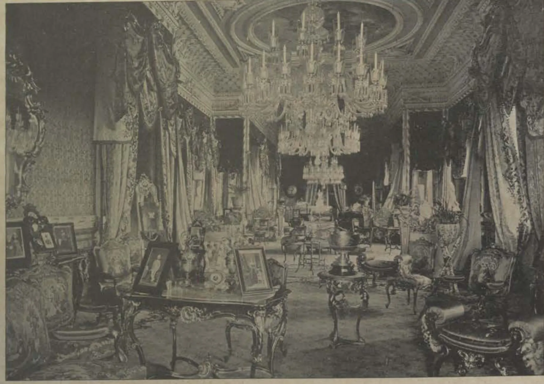 The reception room of the Falaknuma palace, with chandeliers, mirrors and European furniture.