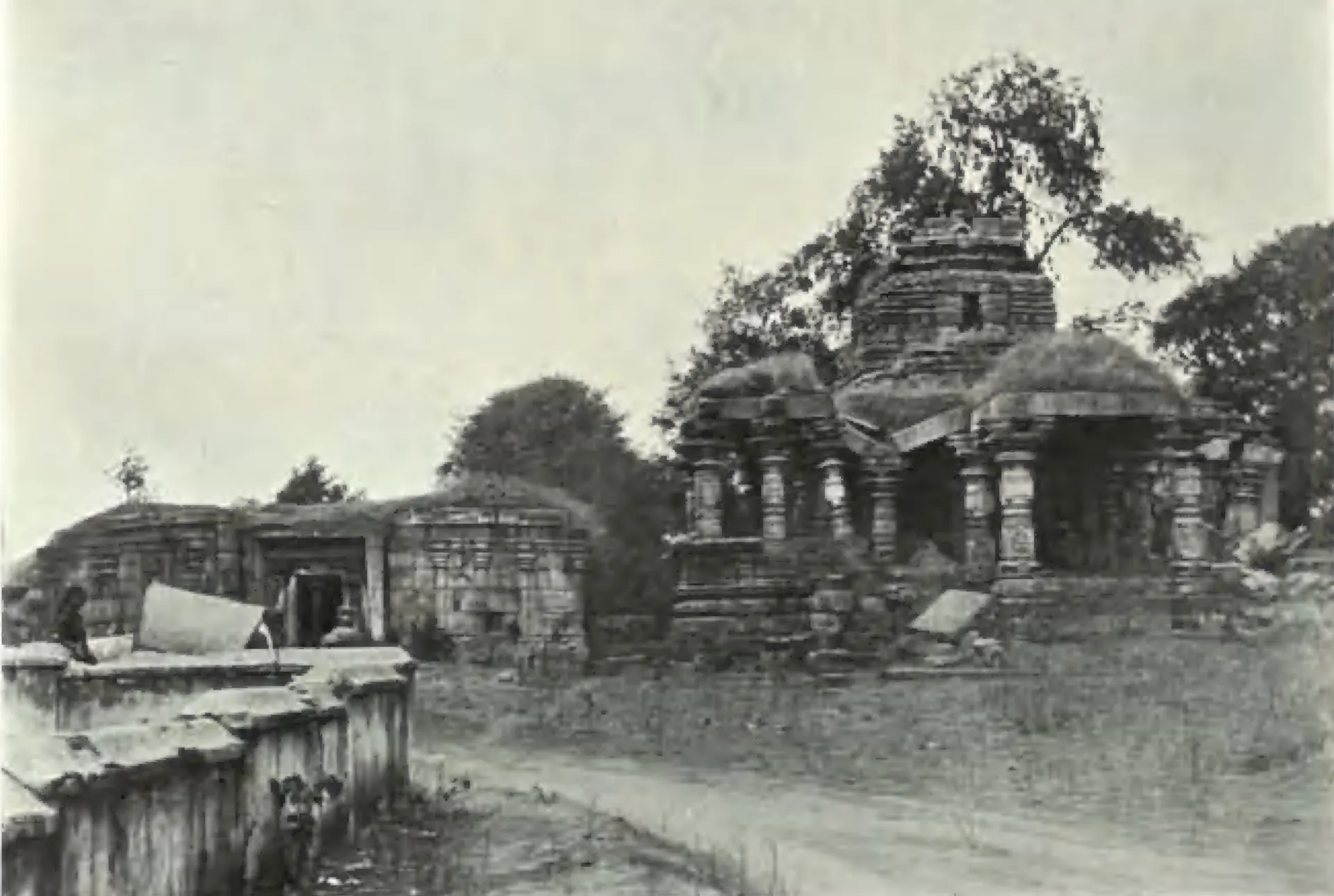 The Silesvara Gudi at Manthani, a temple with a tower and pillared porch beside a road.