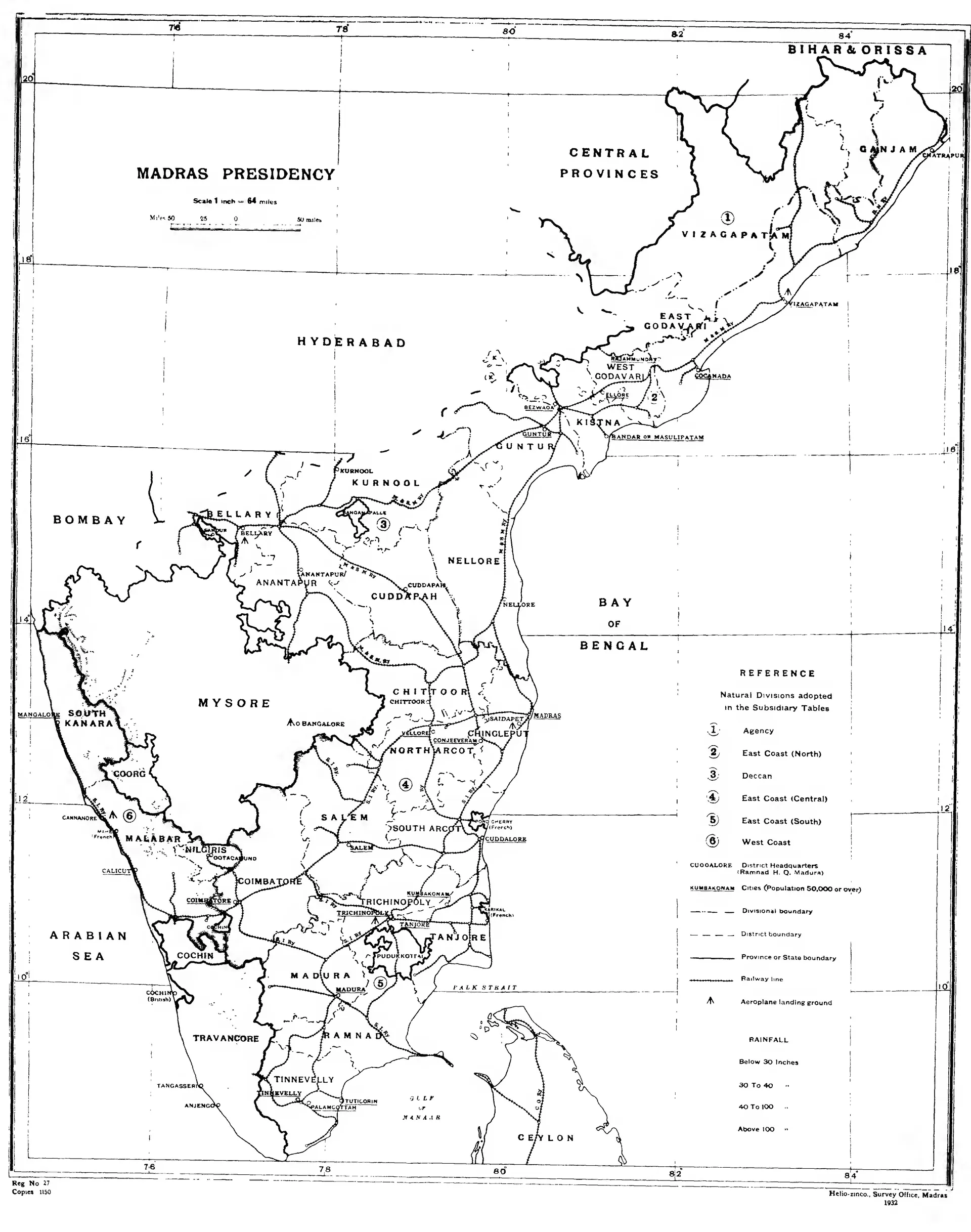 Printed black-and-white map of the Madras Presidency from Ganjam to Cape Comorin, with district names, boundaries, railways and numbered natural divisions, and the Nizam's Hyderabad, Mysore and the Central Provinces outside it.