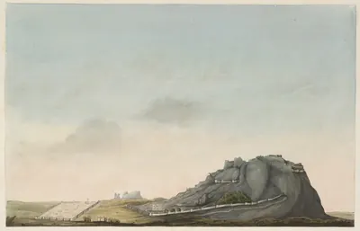 Watercolour of a long rocky hill rising from a flat plain, its summit and slopes crowned with fortification walls, under a pale sky.